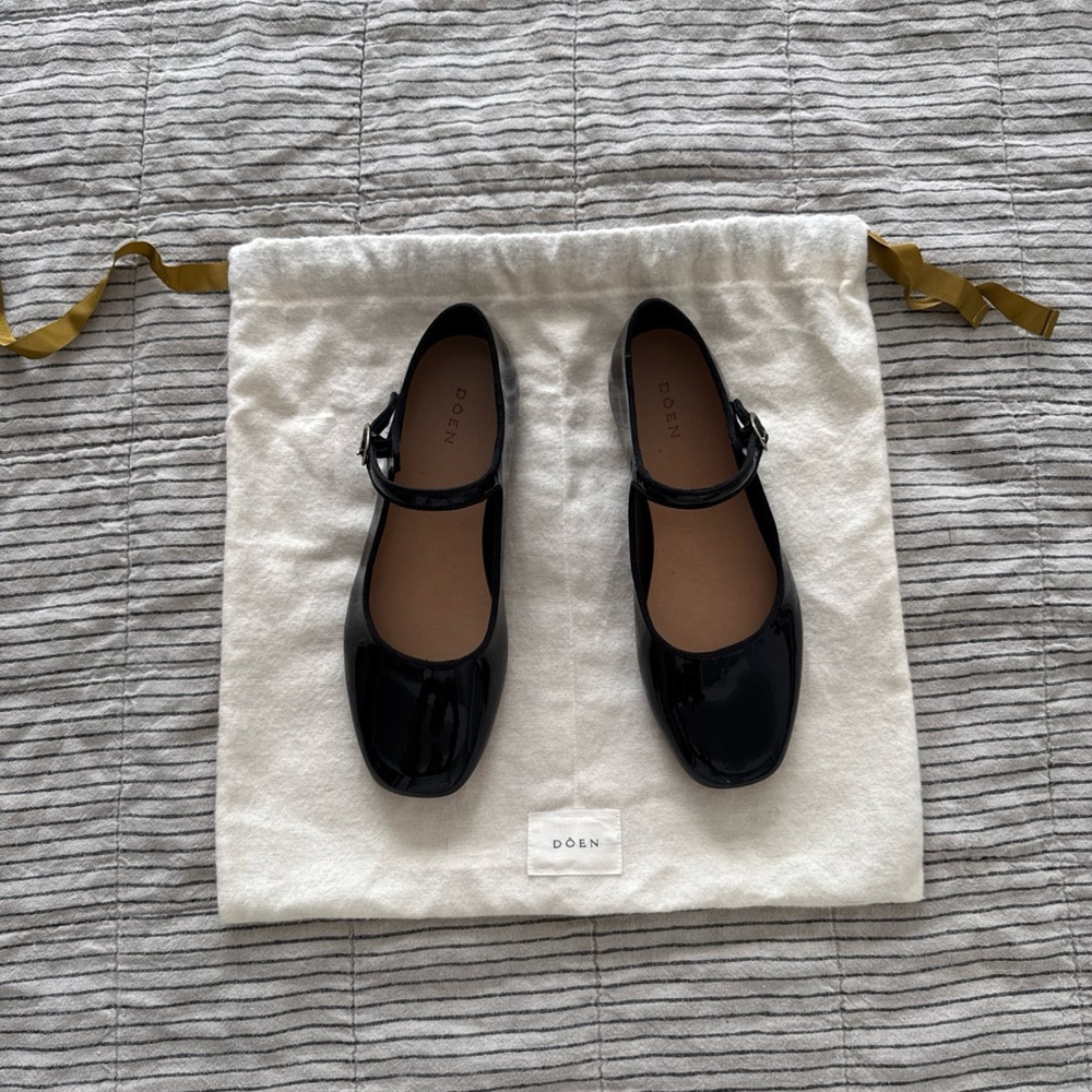 NWOB Dôen Black Patent Mary Jane Flat Slippers Size 36.5